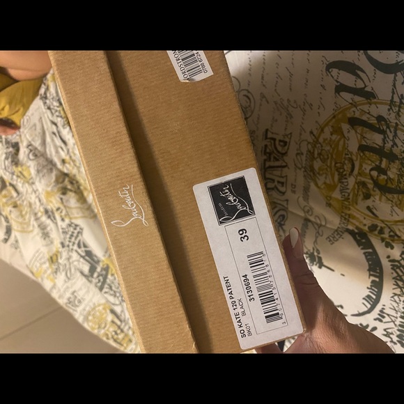 Christian Louboutin So Kate Pumps 120mm Heels (Red Bottoms) - Picture 11 of 11